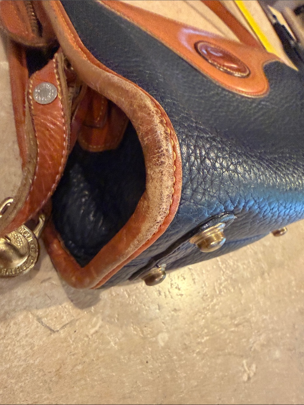 Vintage Dooney & Bourke dark Navy Pebbled Leather Crossbody with Brown Trim - Picture 6 of 7